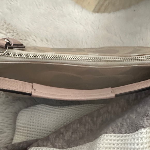 Coach Cream and Pink crossbody Bag - Picture 6 of 15